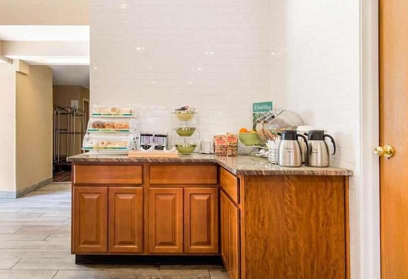 Hotel Quality Inn & Suites Georgetown Seaford