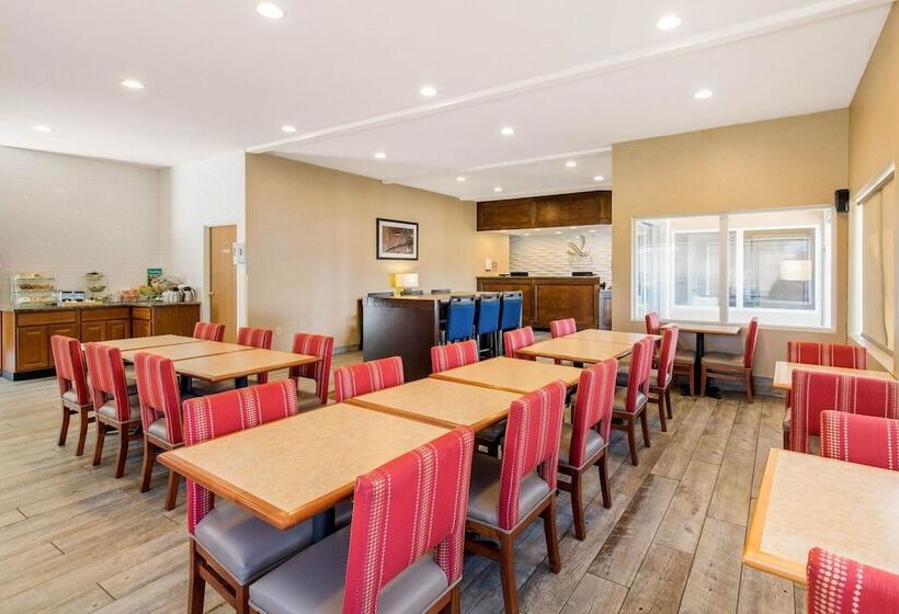 Hotel Quality Inn & Suites Georgetown Seaford