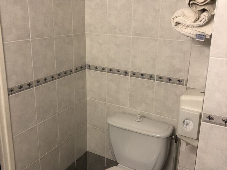 هتل Hôtel Le Perce Neige