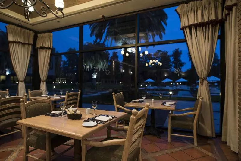 Sheraton Pilar Hotel & Convention Center