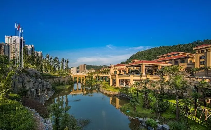 Felton Grand Hotel Bazhong