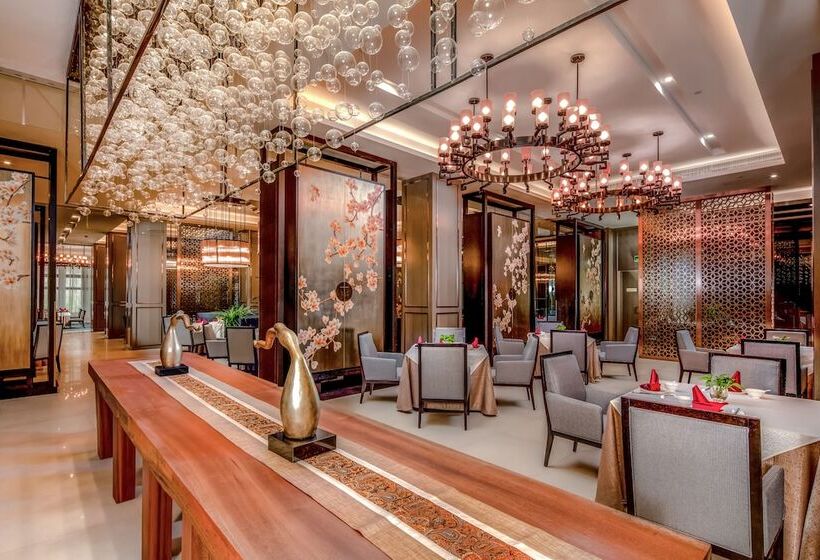 Felton Grand Hotel Bazhong