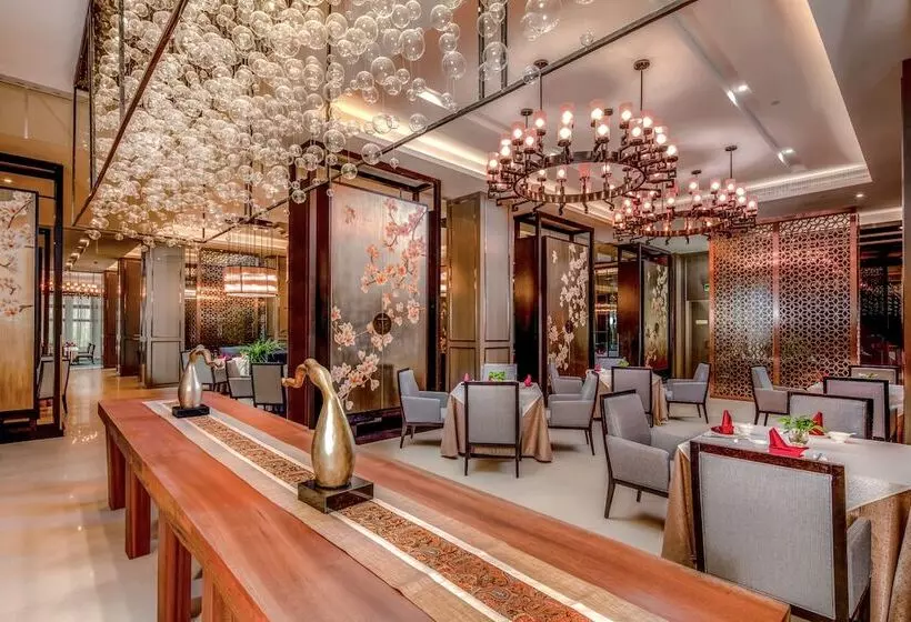 Felton Grand Hotel Bazhong