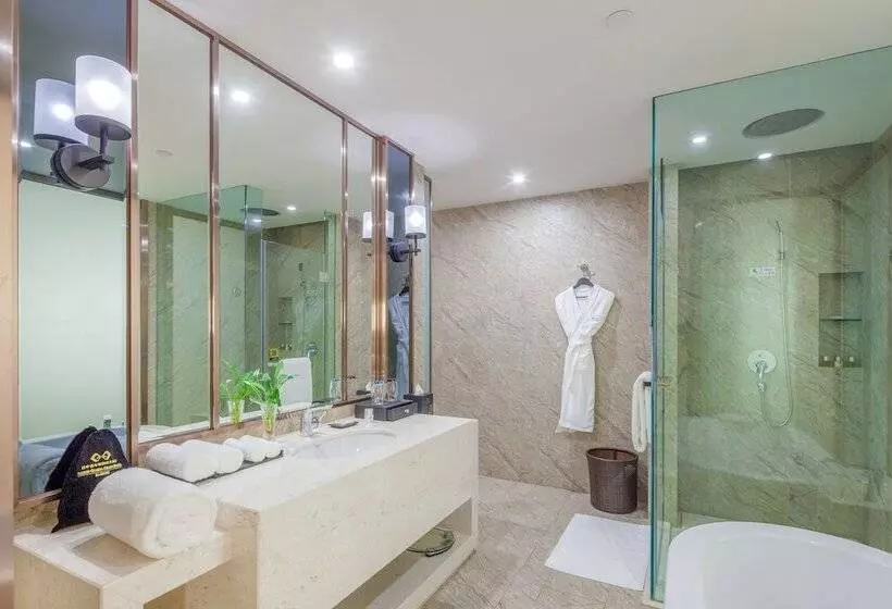 Felton Grand Hotel Bazhong