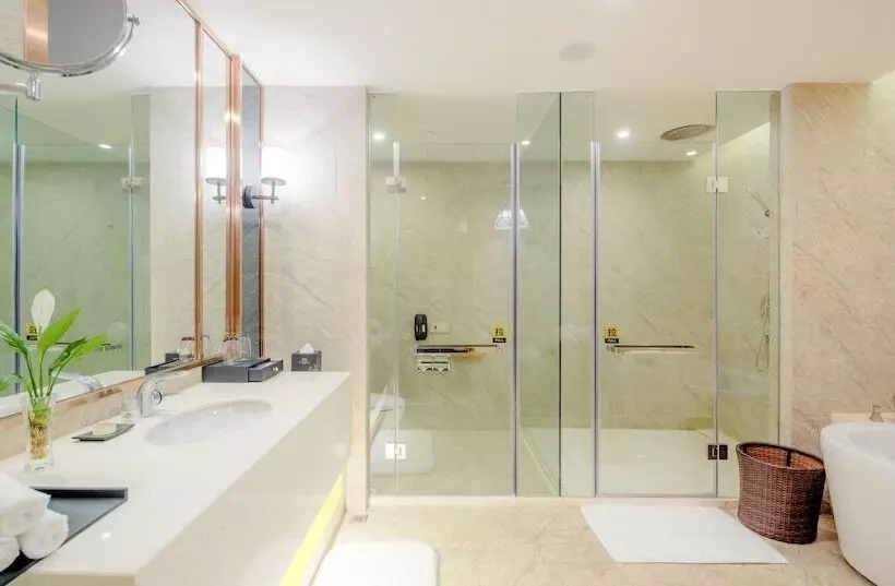 Felton Grand Hotel Bazhong