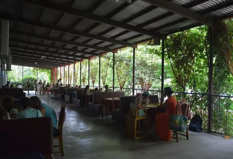 Hostelli Park Hotel Shinkar