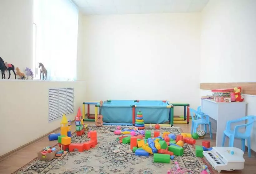 Hostelli Park Hotel Shinkar