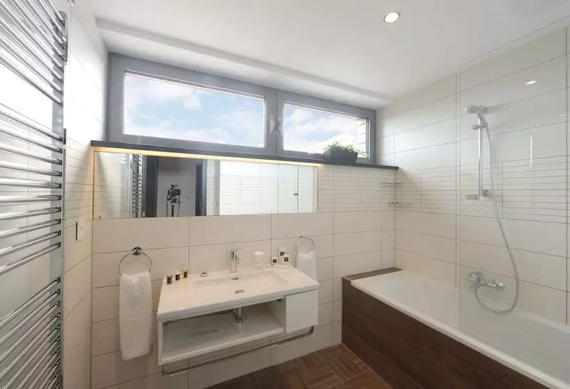 Hotelli Zelena Laguna