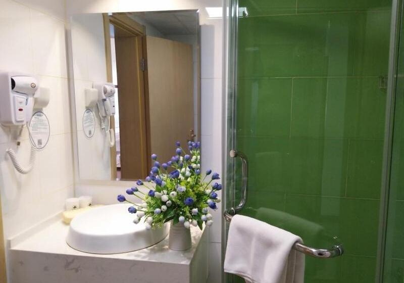 Hotel Greentree Qinghai Hainan Tibetan Autonomous Prefecture Gonghe County Express