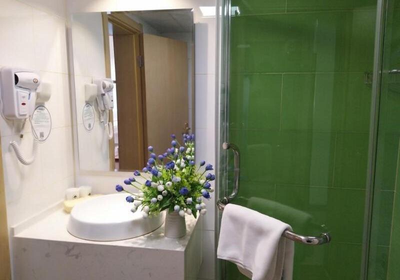 Hotel Greentree Qinghai Hainan Tibetan Autonomous Prefecture Gonghe County Express