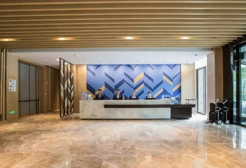 Hotelli Holiday Inn Express Guizhou Qinglong, An Ihg