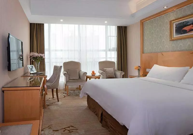 Vienna Hotel Yueyang Huarong Avenue