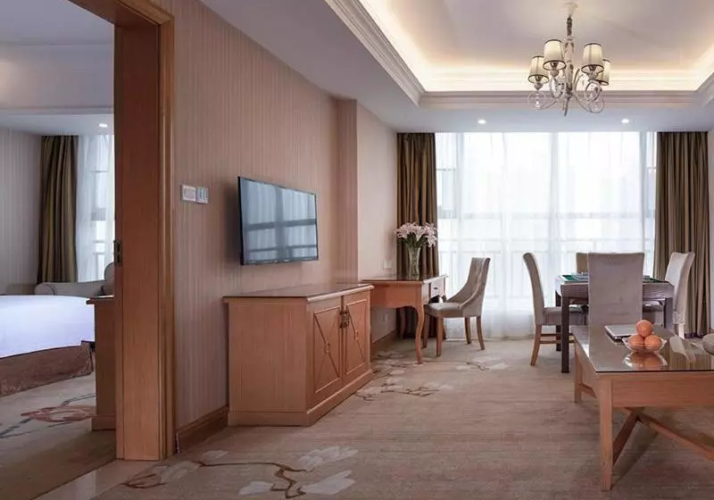 Vienna Hotel Yueyang Huarong Avenue