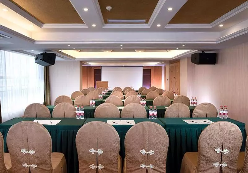 Vienna Hotel Yueyang Huarong Avenue