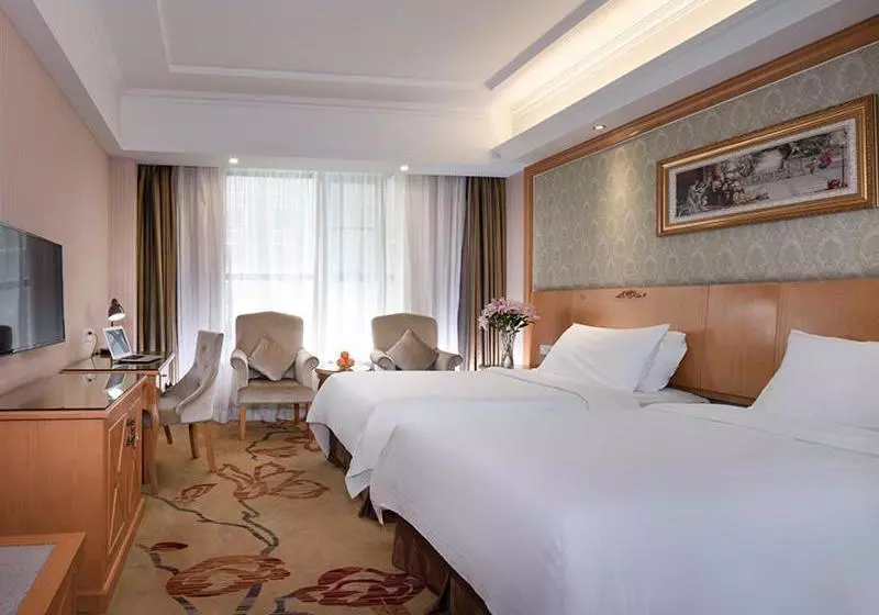 Vienna Hotel Yueyang Huarong Avenue