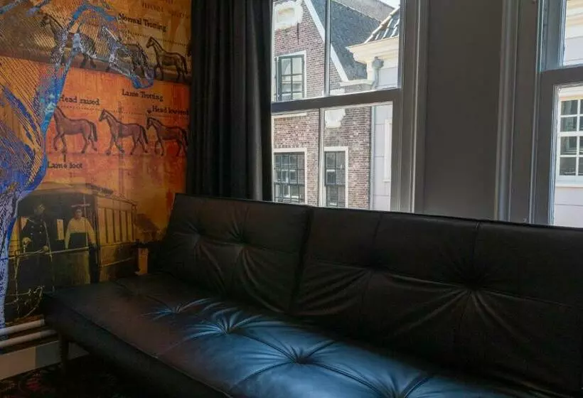 Eden Studios And Apartments