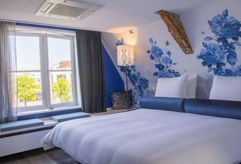 Eden Studios And Apartments