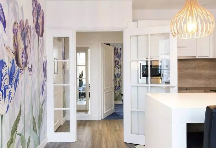 Eden Studios And Apartments