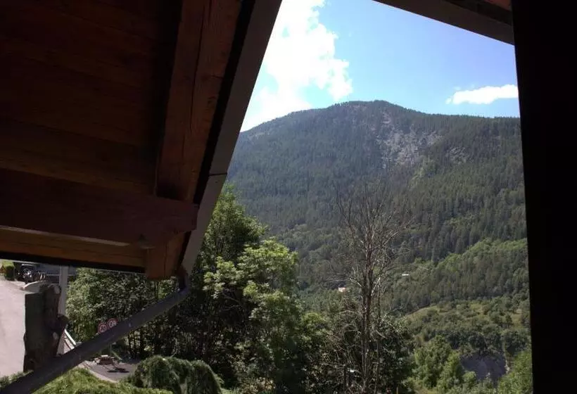 בית מלון כפרי Chalet Bellevue