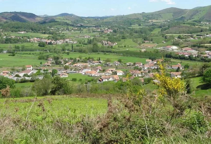 فندق Eskualduna Chez Katina