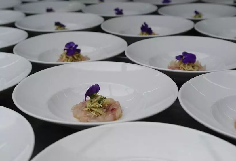 בית מלון כפרי Hostellerie De La Porte Bellon