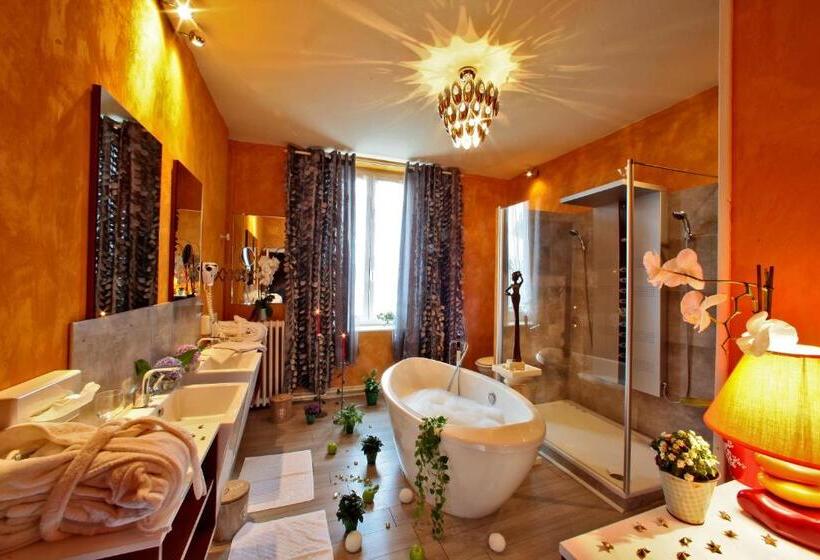 فندق Logis Hôtel Hostellerie Saint Jacques