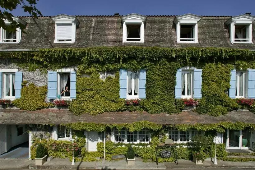 ホテル Logis Hôtel Hostellerie Saint Jacques