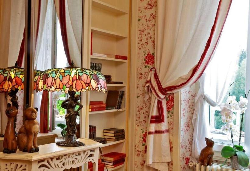 فندق Logis Hôtel Hostellerie Saint Jacques