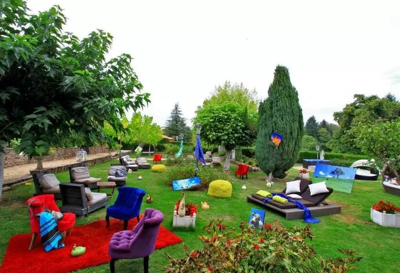 ホテル Logis Hôtel Hostellerie Saint Jacques