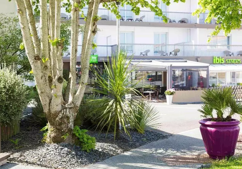Отель Ibis Styles St Gilles Croix De Vie Centreville