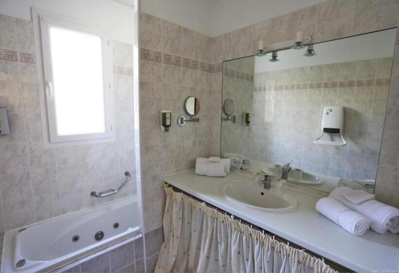 فندق Logis Hôtel Restaurant La Mère Biquette