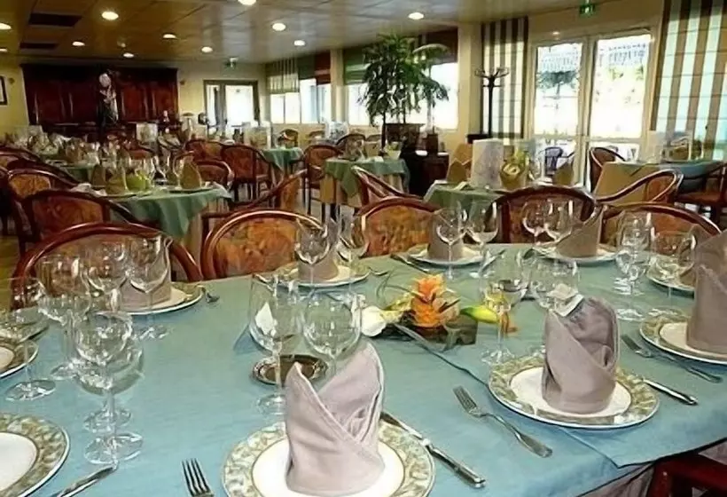 בית מלון כפרי Le Chatard