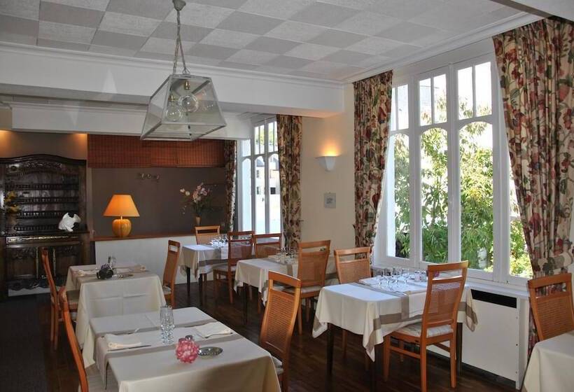 هتل Logis Hermitage