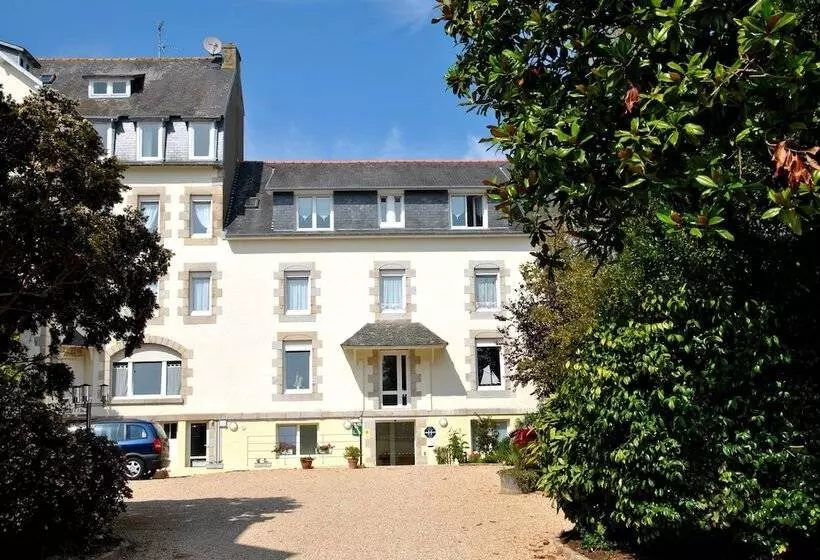 هتل Logis Hermitage