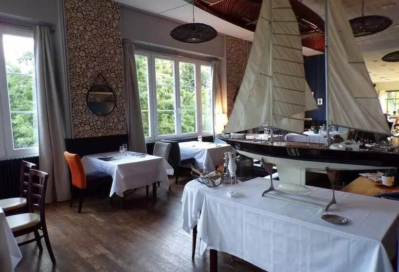 Отель Restaurant Le Bosquet