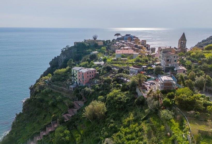 Hanging Garden With Air Conditioning