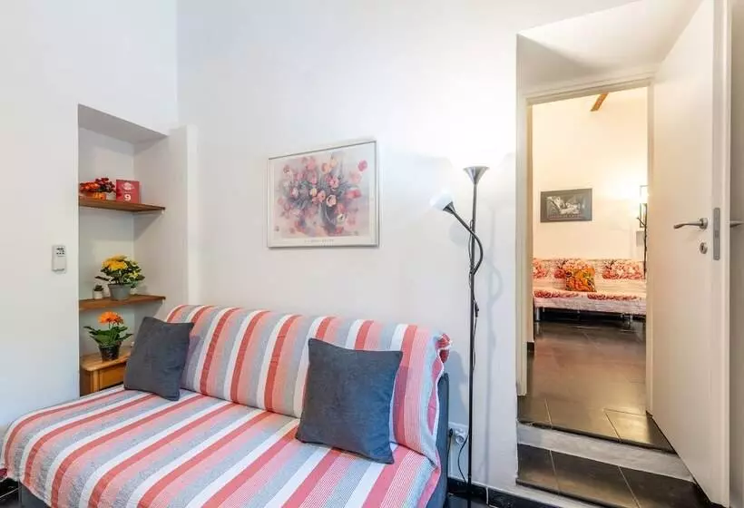 Hanging Garden With Air Conditioning