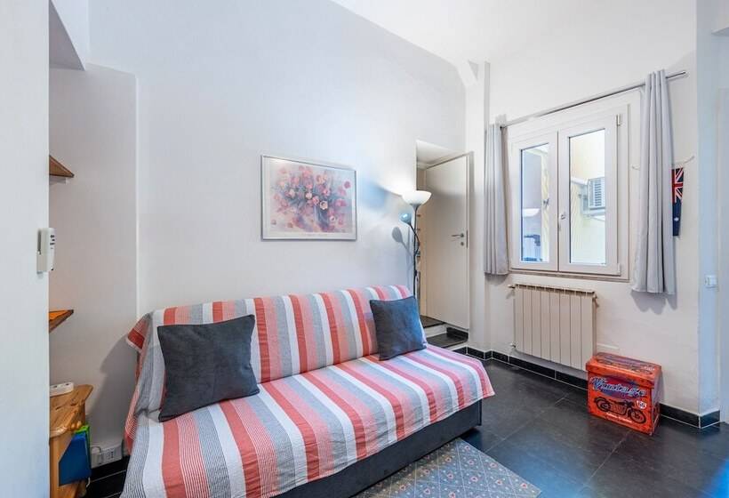 Hanging Garden With Air Conditioning