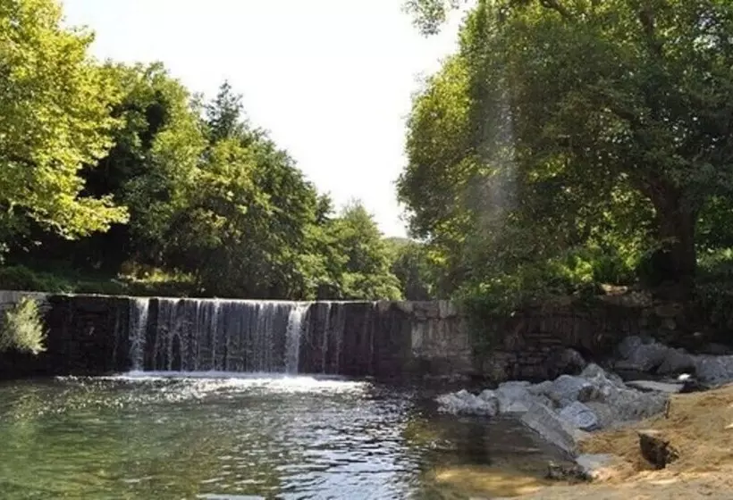 ホテル Camping Les Cerisiers Du Jaur