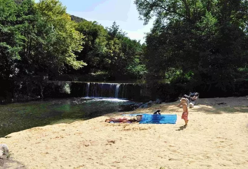 ホテル Camping Les Cerisiers Du Jaur
