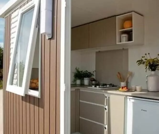 ホテル Camping Les Cerisiers Du Jaur