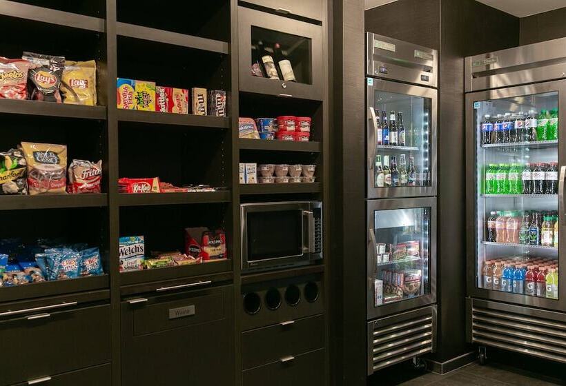 هتل Courtyard Elkhart