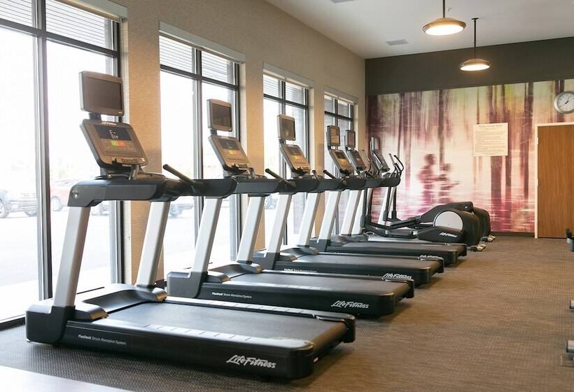 هتل Courtyard Elkhart