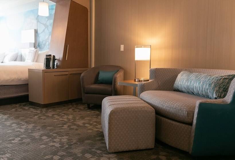 هتل Courtyard Elkhart