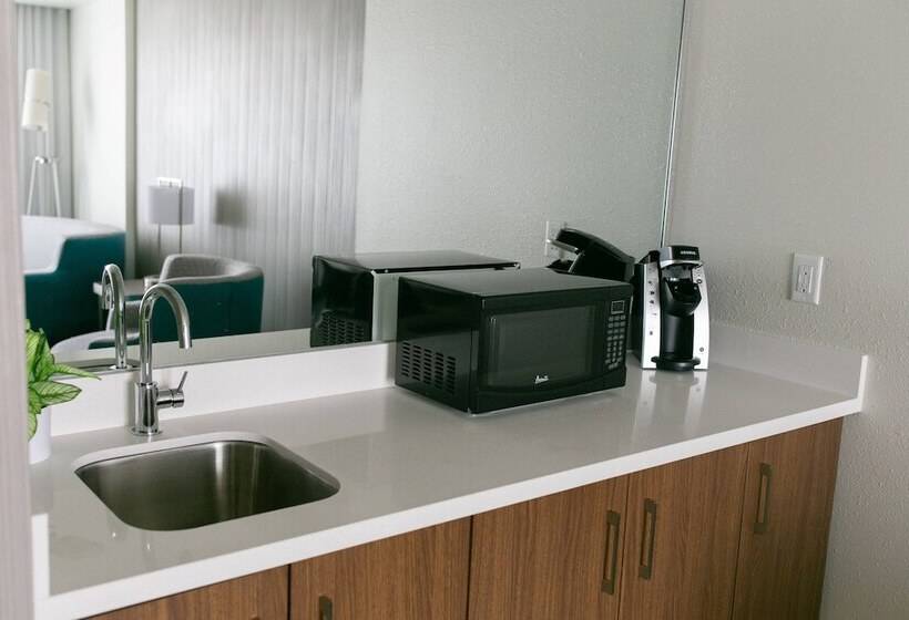 هتل Courtyard Elkhart