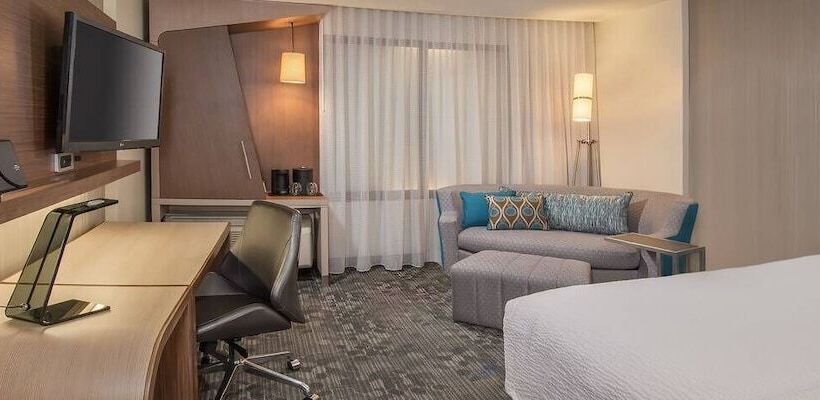 هتل Courtyard Elkhart