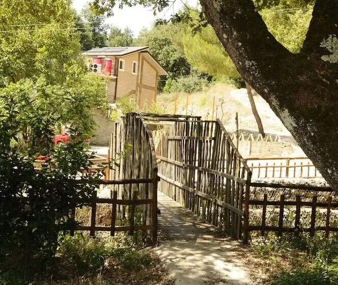 Maaseutuhotelli Agriturismo La Sfruscià