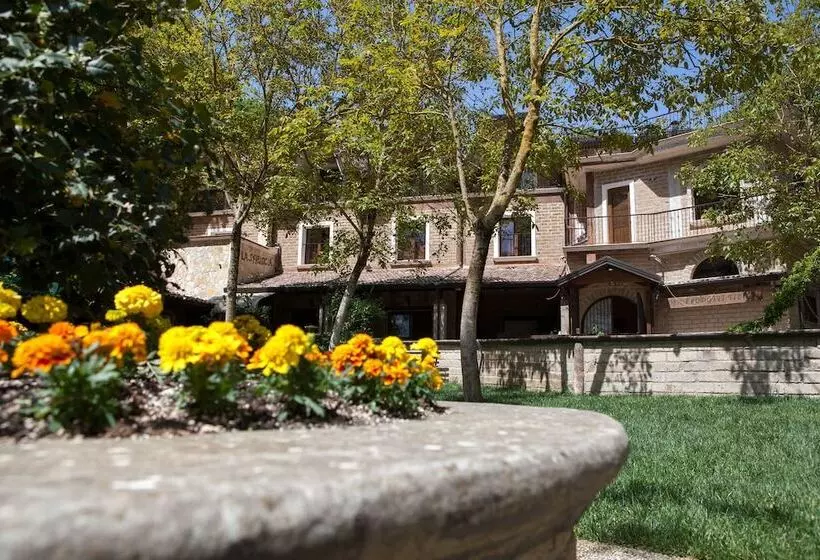 Maaseutuhotelli Agriturismo La Sfruscià