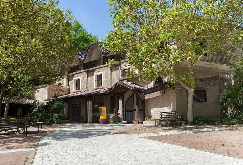 Maaseutuhotelli Agriturismo La Sfruscià