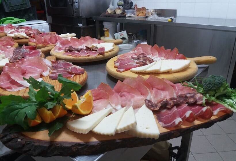 בית מלון כפרי Agriturismo La Sfruscià